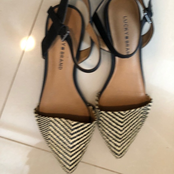 Sandals - Picture 1 of 2